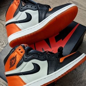 Satin Shattered Backboard Jordan 1 (Women)